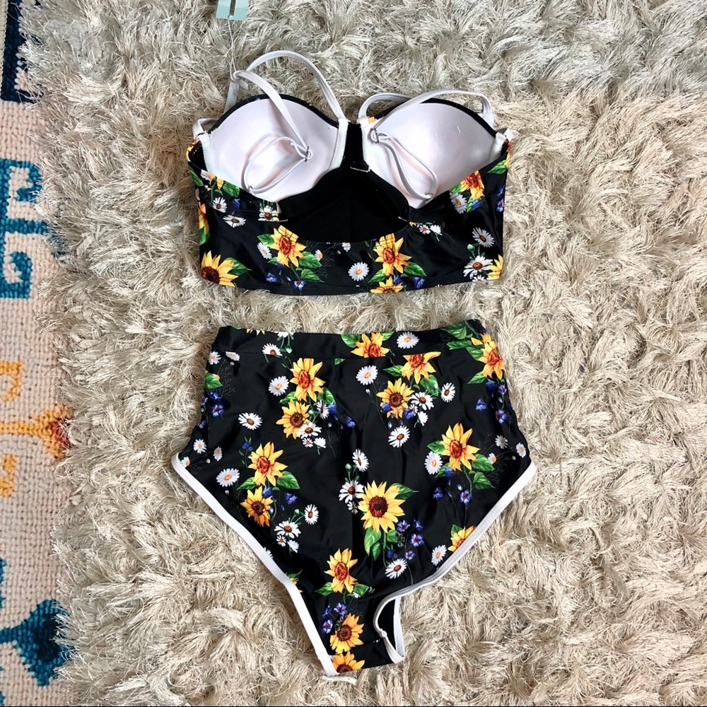 NWT ‘Pin-Up’ 2 Piece Swimsuit - Picture 5 of 9